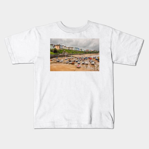 Tenby, Pembrokeshire Kids T-Shirt by dasantillo